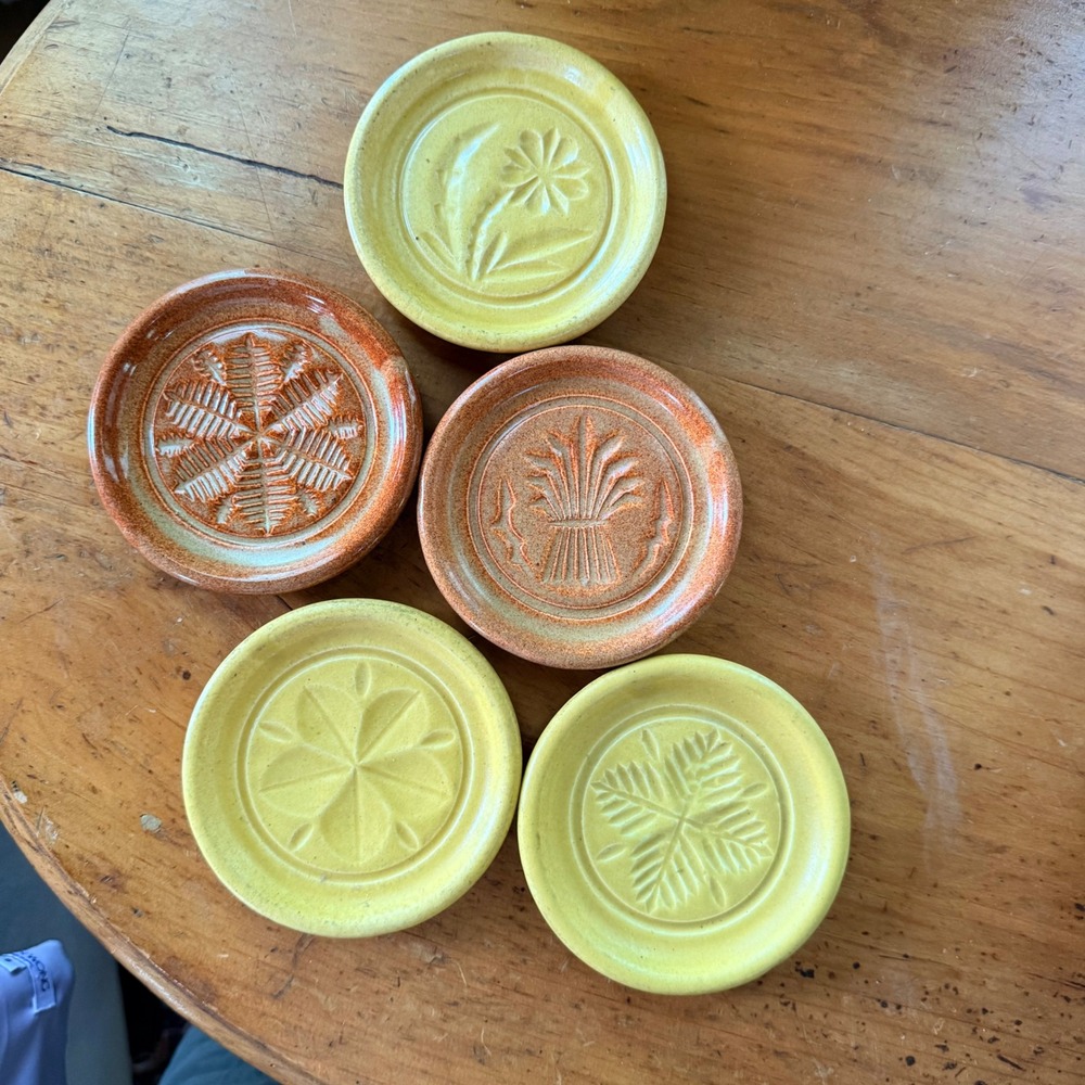 Pigeon Forge Pottery Butter Pats Set of 5 Yellow & Brown Excellent Botanical MCM
